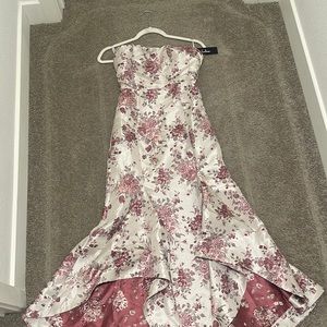 Never worn! Purchased from Lulu’s.